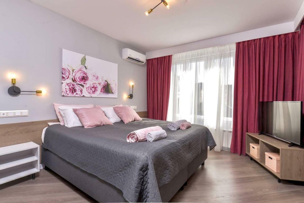Rose One Bedroom Designer Apartment In City Centre By Flat Mаnager Sofia Eksteriør billede