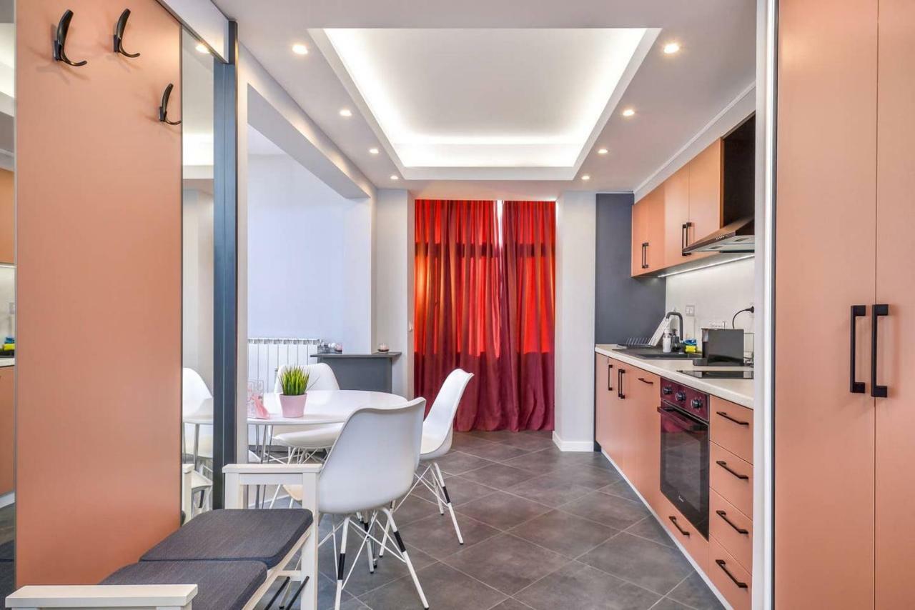 Rose One Bedroom Designer Apartment In City Centre By Flat Mаnager Sofia Eksteriør billede