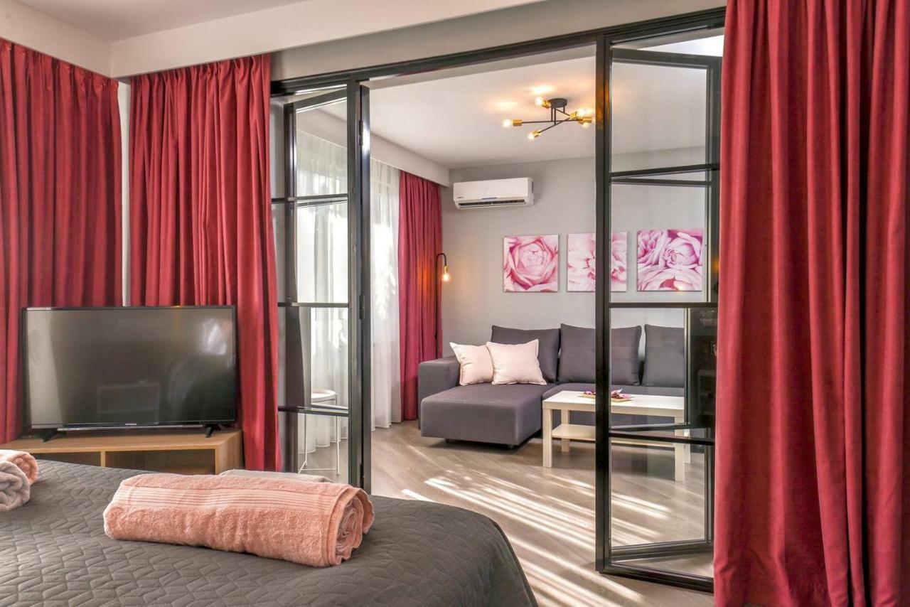 Rose One Bedroom Designer Apartment In City Centre By Flat Mаnager Sofia Eksteriør billede