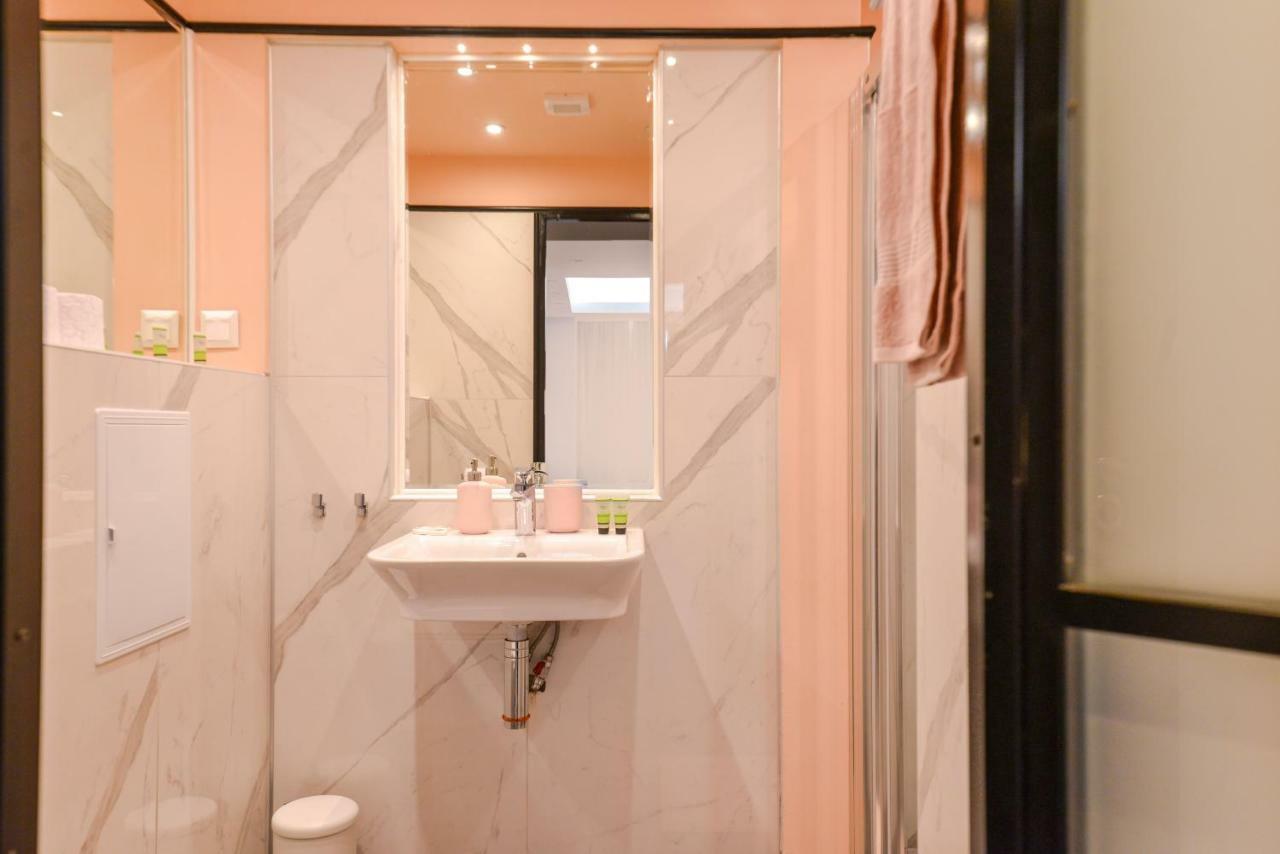 Rose One Bedroom Designer Apartment In City Centre By Flat Mаnager Sofia Eksteriør billede